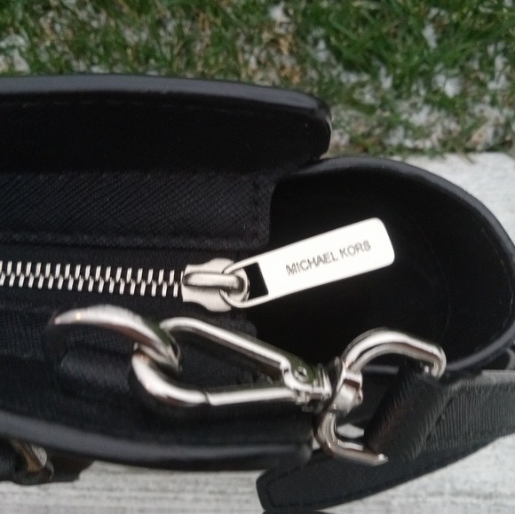 Sale🎄MICHAEL KORS purse - Picture 6 of 10